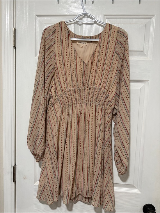 eesome Dresses & Skirts - eesome Beige Striped Long Sleeve V-Neck Dress